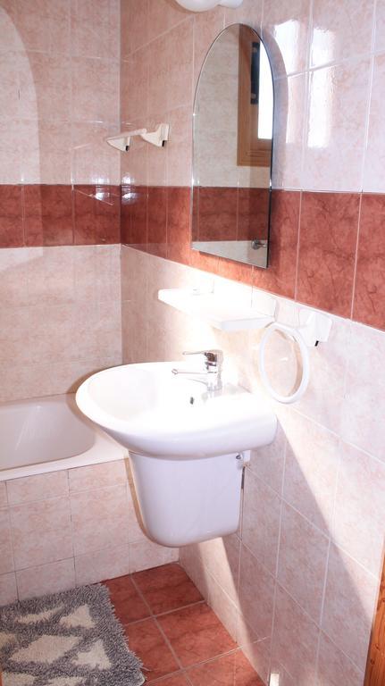 Ampelokipi Holiday Apartments Pissouri Phòng bức ảnh